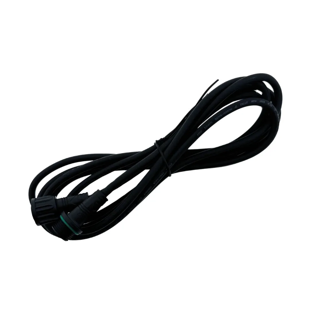 Zwarte verbindingskabel voor koppelbare stalarmaturen met waterdichte connectoren